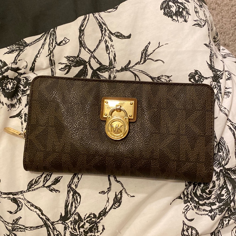 Michael Kors Leather Wallet
